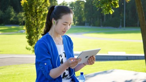 सच्चे मसीह और झूठे मसीह में भेद करने के सत्य को समझने के बाद, अब मैं आँखें मूँदकर रक्षात्मक नहीं होती